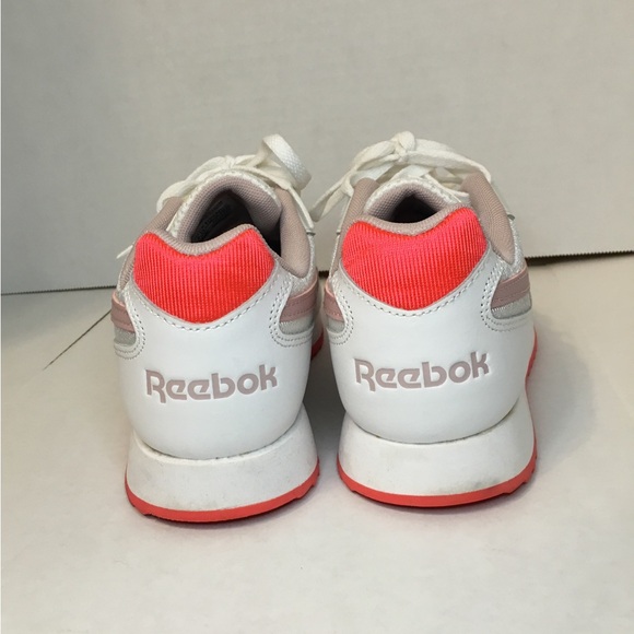 Reebok Women's Classic Harman Ripple Sneaker - Picture 5 of 10